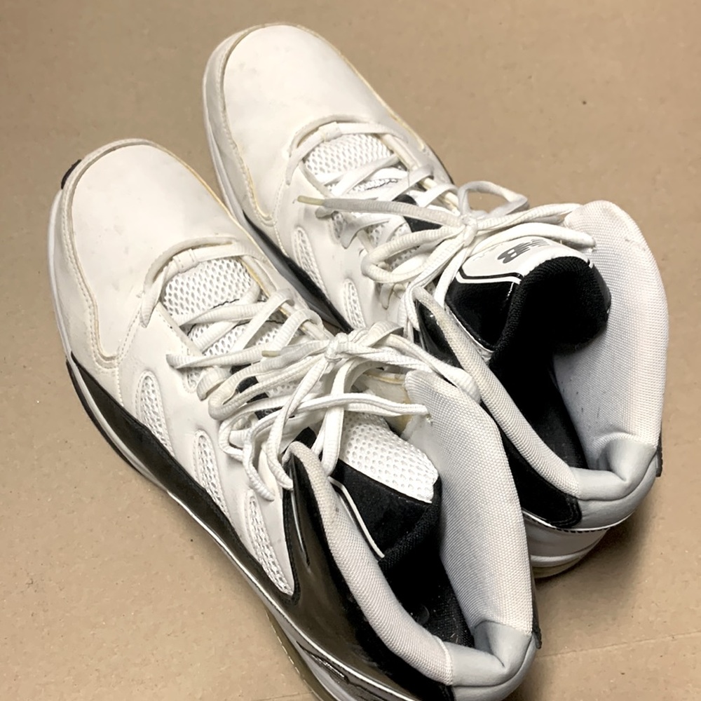New Balance BB891 Performance Basketball Shoe